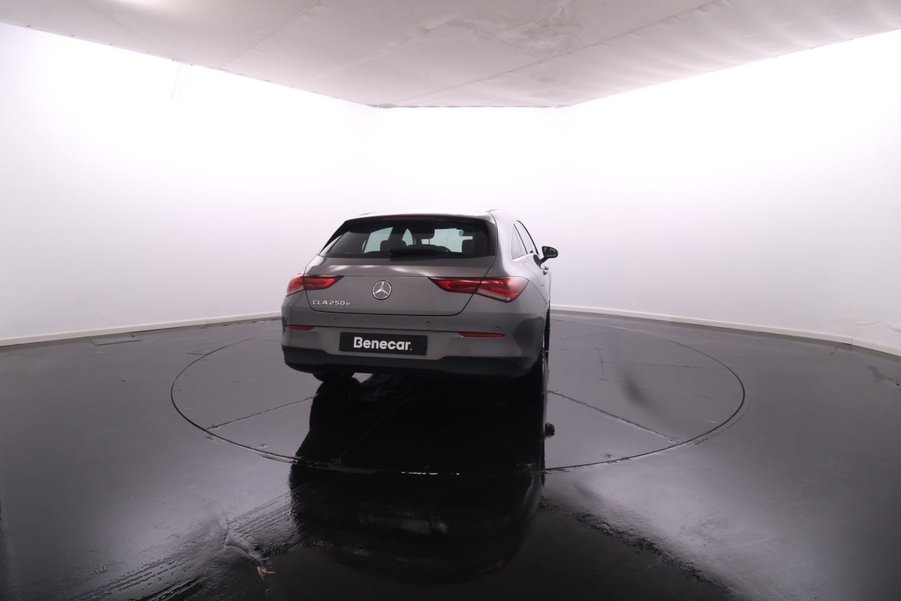 Mercedes-Benz Classe CLA - 250 Elétrico Gasolina 10 2022