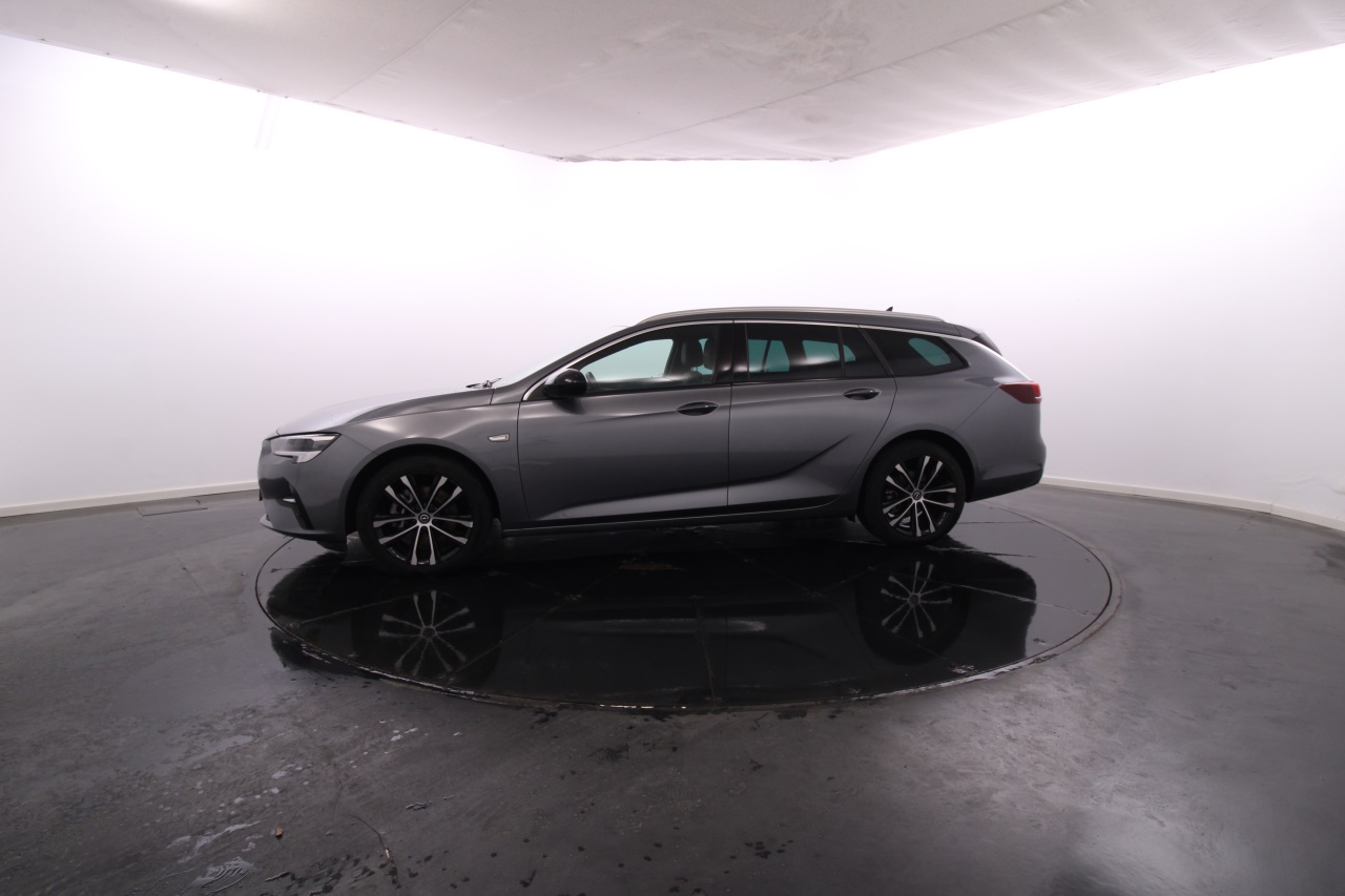 Opel Insignia Sports Tourer Diesel 8 2021