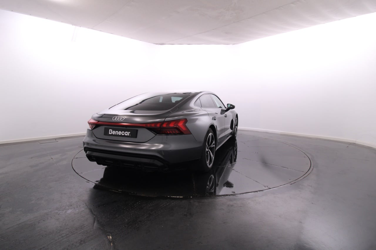 Audi e-tron Elétrico 1 2023