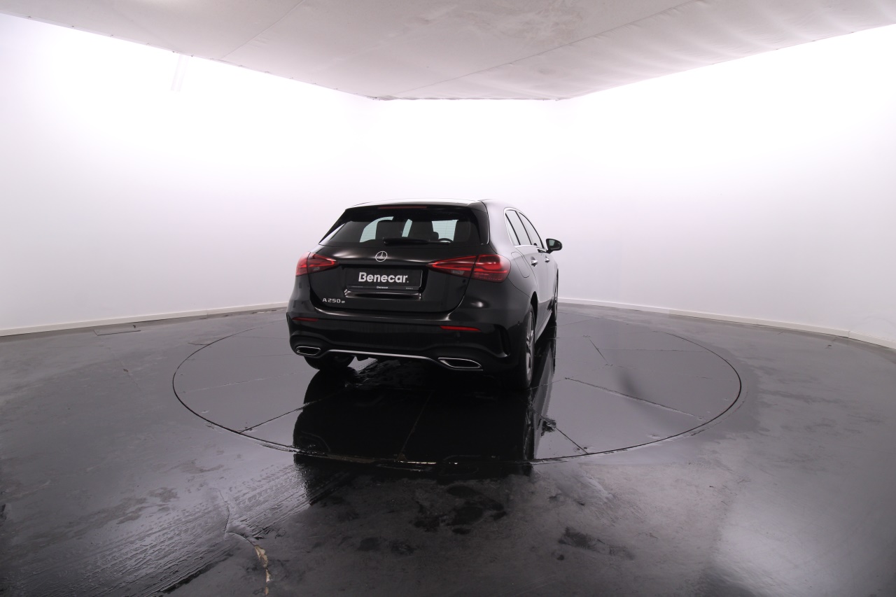 Mercedes-Benz Classe A - 250 Híbrido Gasolina 6 2024