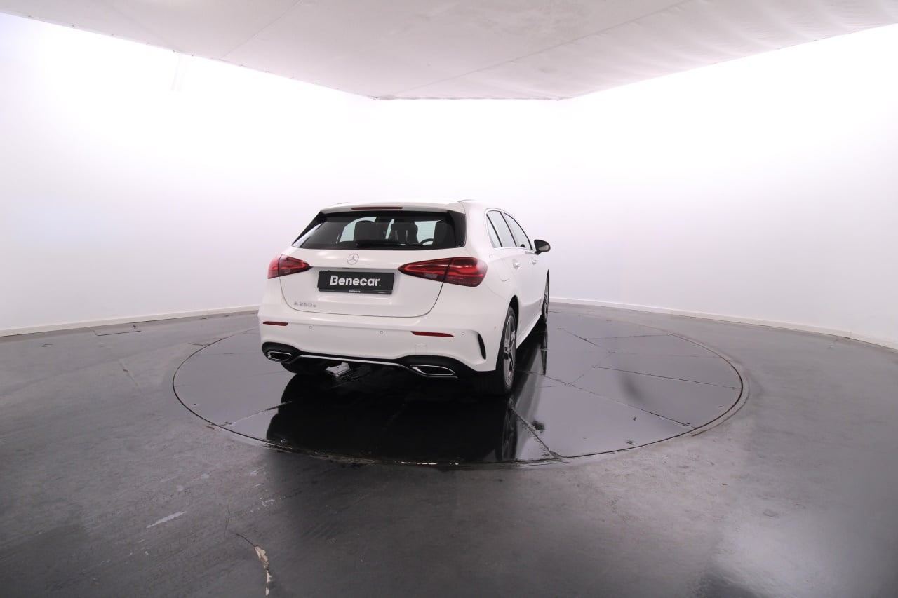 Mercedes-Benz Classe A - 250 Elétrico Gasolina 9 2024