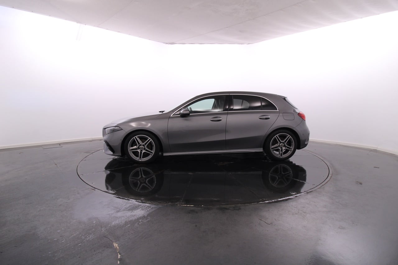 Mercedes-Benz Classe A - 200 Híbrido Gasolina 9 2024