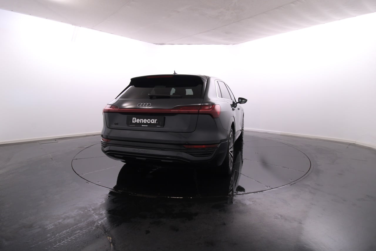 Audi Q8 e-tron Elétrico 12 2023