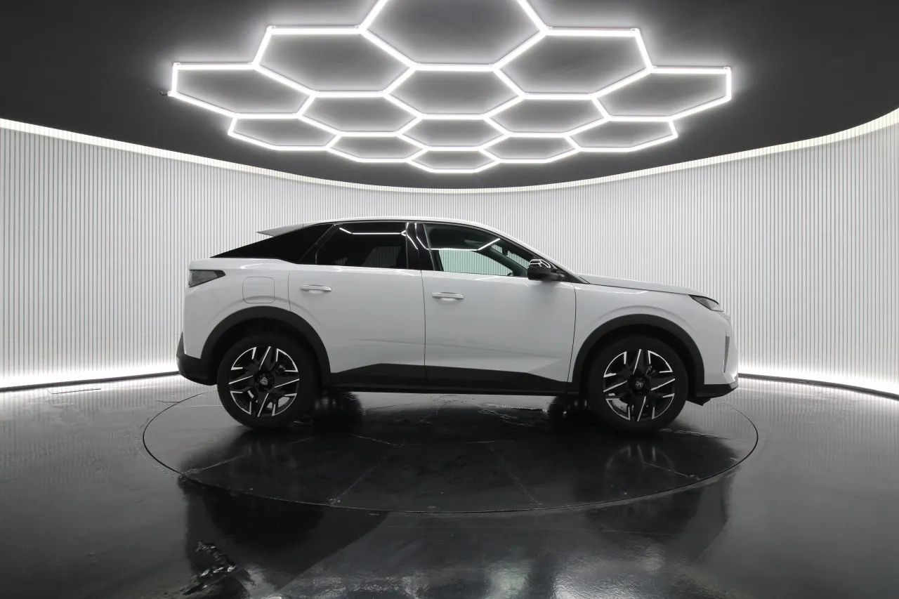 Peugeot 3008 Híbrido Gasolina 3 2025