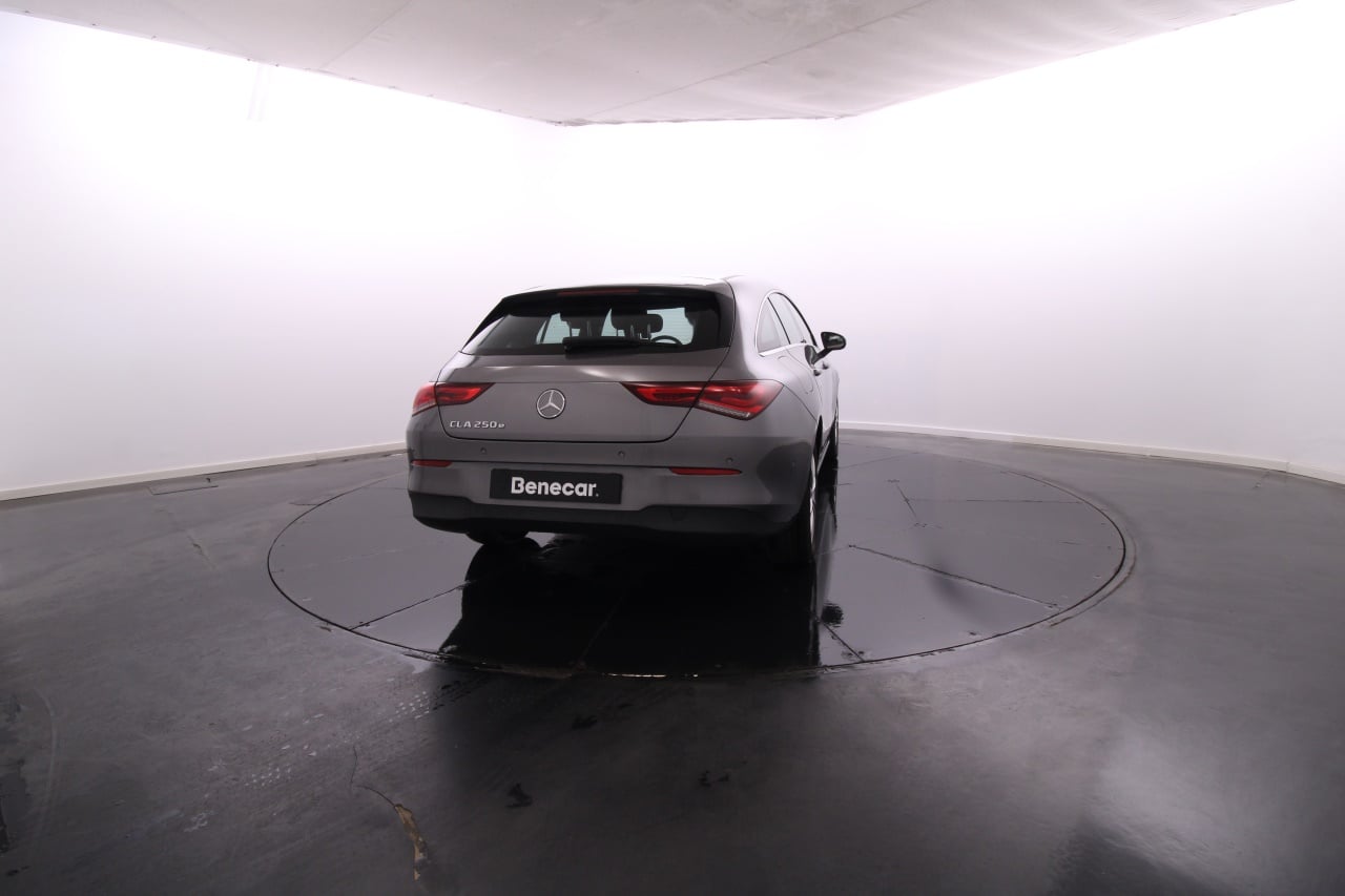 Mercedes-Benz Classe CLA - 250 Elétrico Gasolina 10 2022