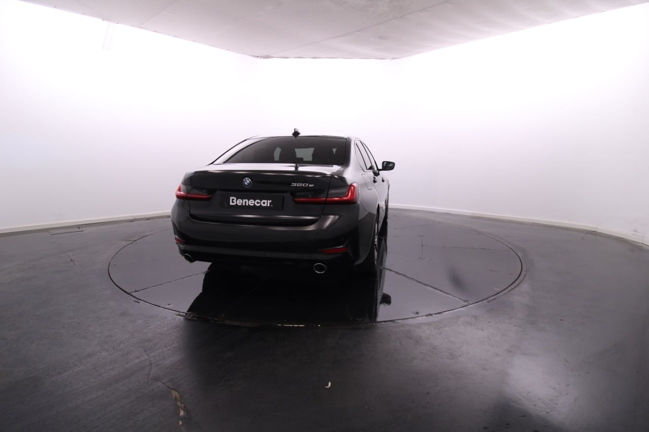 BMW Serie 3 - 320e Elétrico Gasolina 3 2022