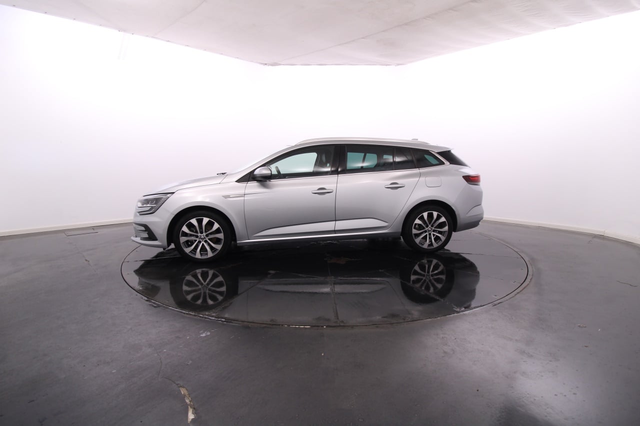 Renault Megane Sport Tourer Electric Gasoline 12 2022