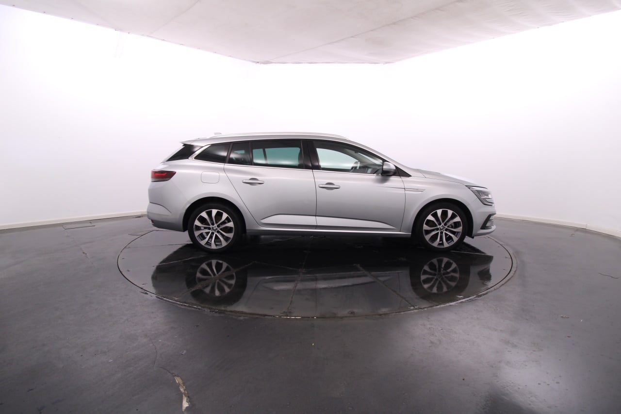 Renault Megane Sport Tourer Electric Gasoline 12 2022