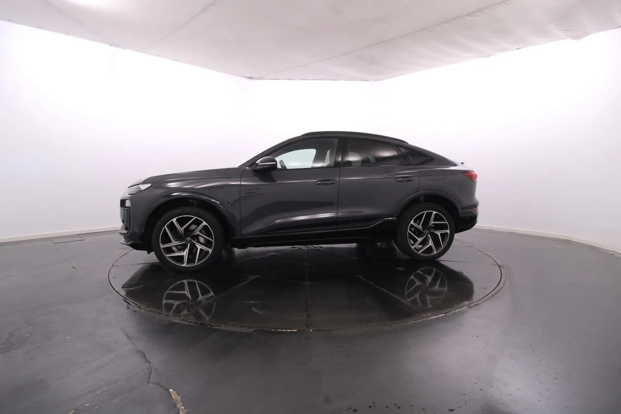 Audi Q6 Sportback e-tron Electric 6 2025