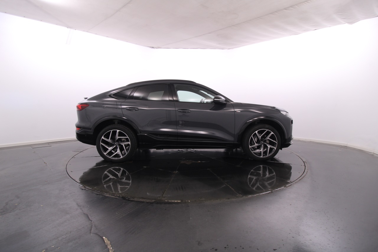 Audi Q6 Sportback e-tron Elétrico 6 2025