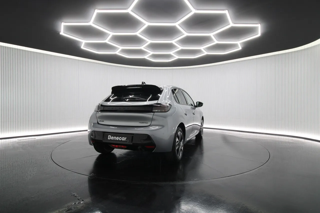 Peugeot 208 Gasoline Hybrid 3 2025