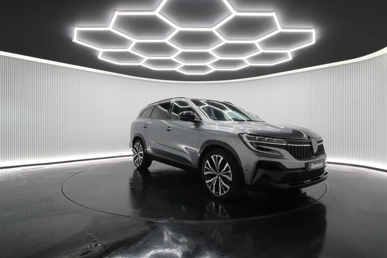 Renault Espace Gasoline Hybrid 6 2023