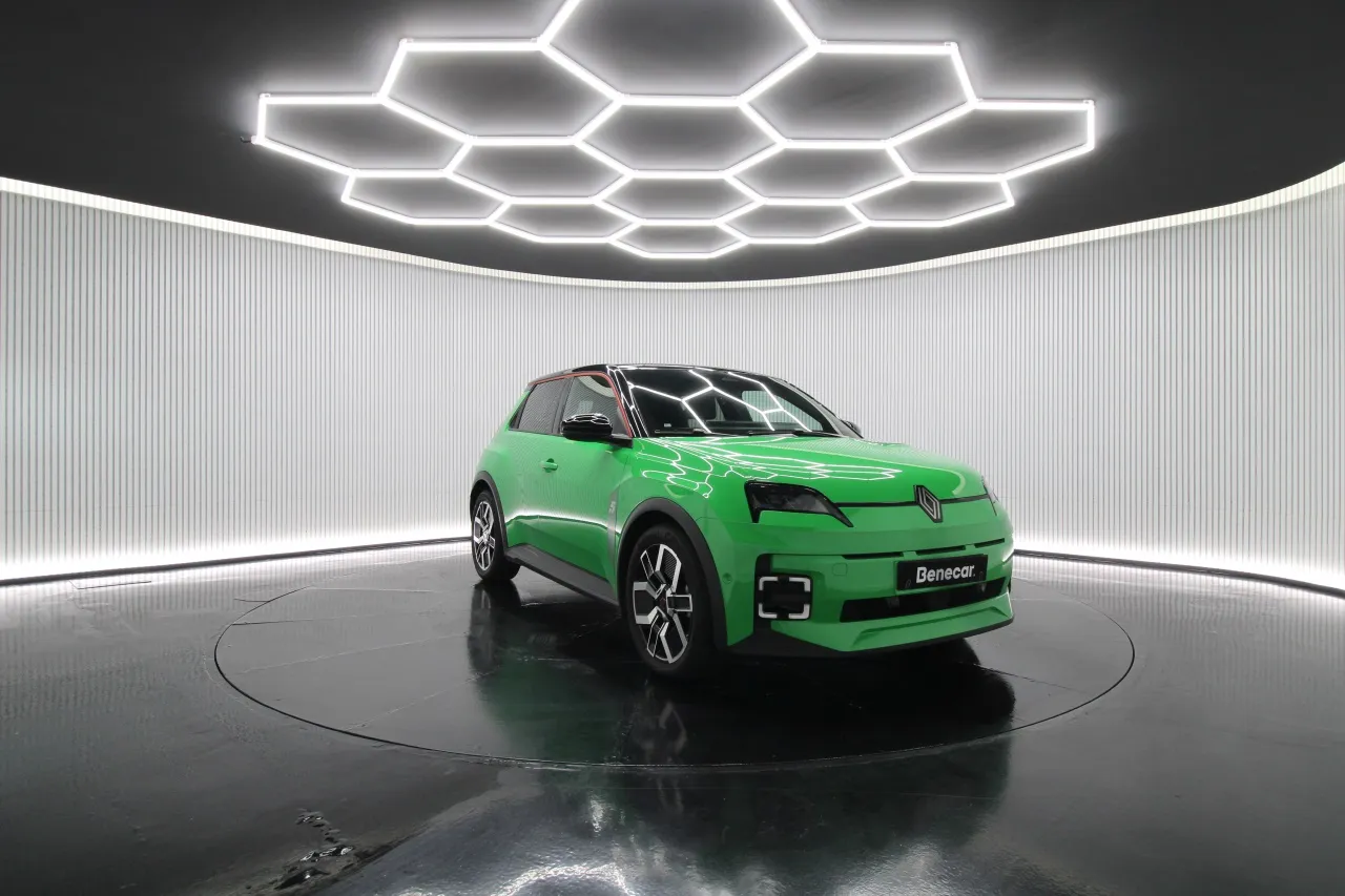 Renault 5 Electric 10 2024