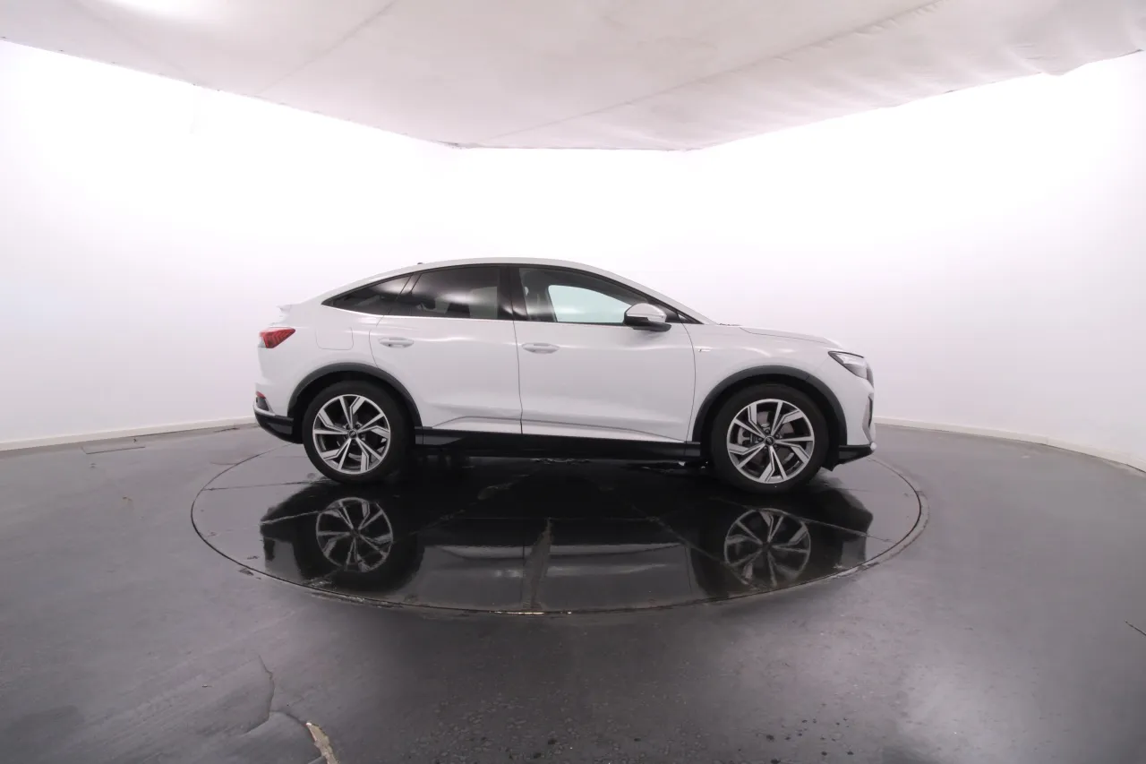 Audi Q4 Sportback e-tron Electric 3 2025