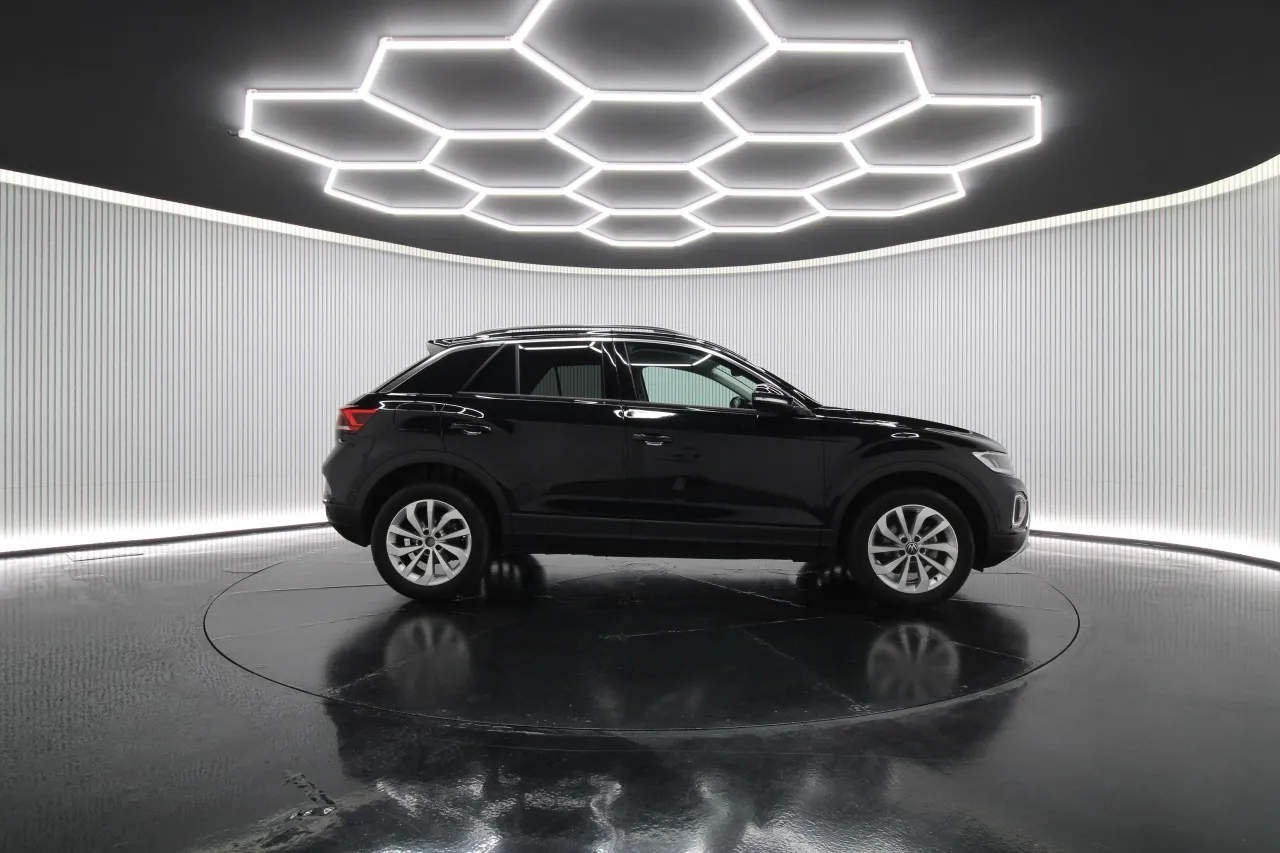Volkswagen T-Roc Gasoline 2 2025