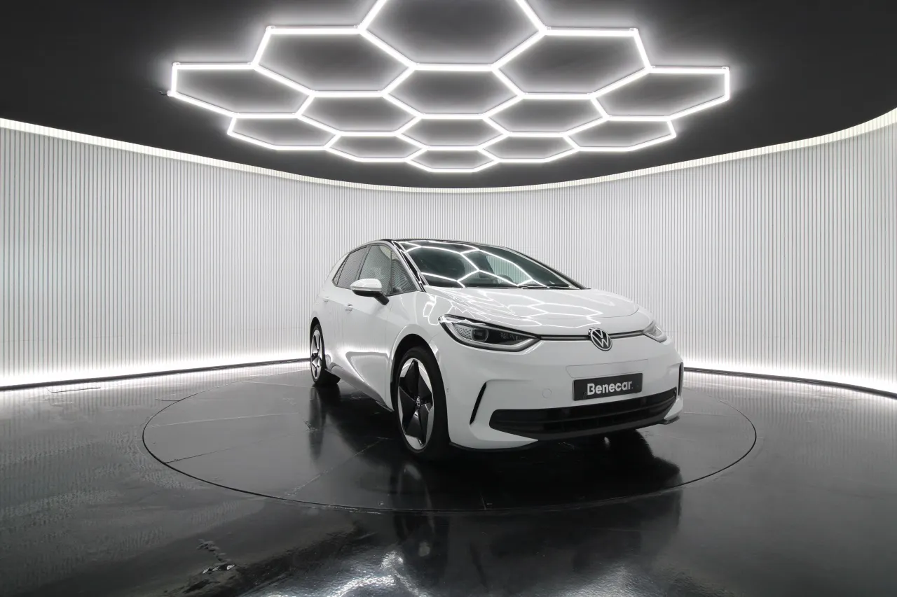 Volkswagen ID 3 Electric 7 2025