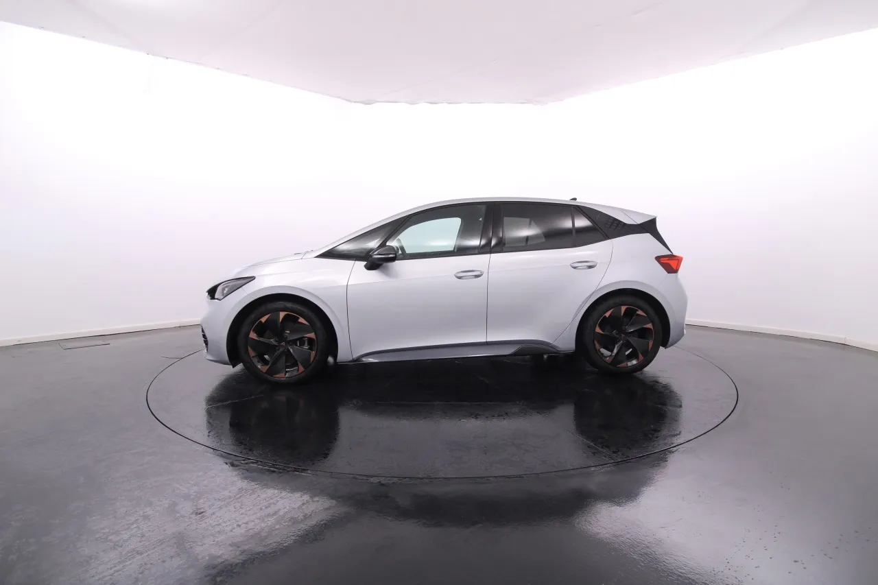 Cupra Born Elétrico 4 2025