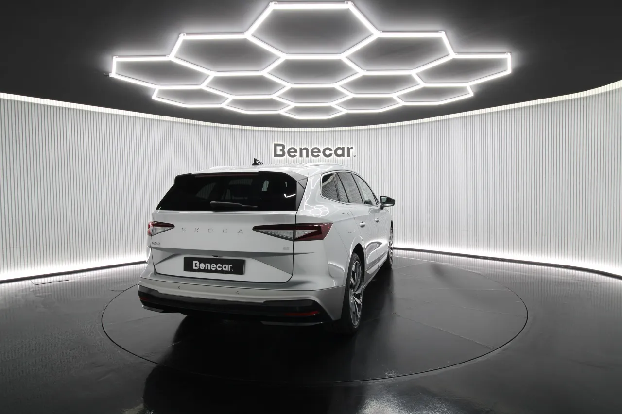 Skoda Enyaq Elétrico 6 2025