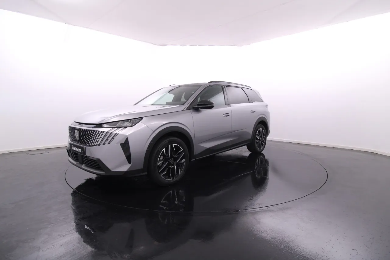 Peugeot 5008 Híbrido Gasolina 4 2025