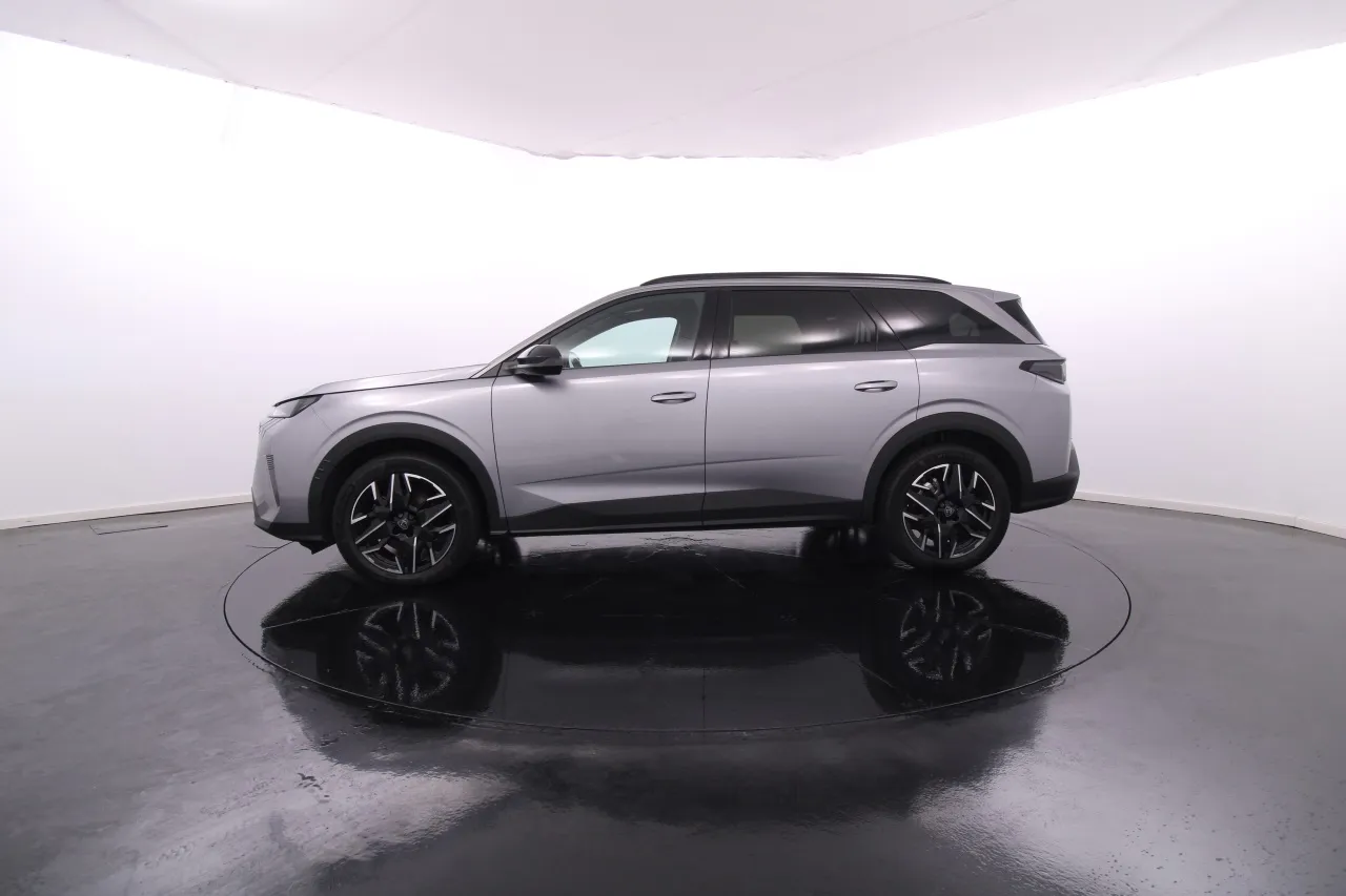 Peugeot 5008 Híbrido Gasolina 4 2025