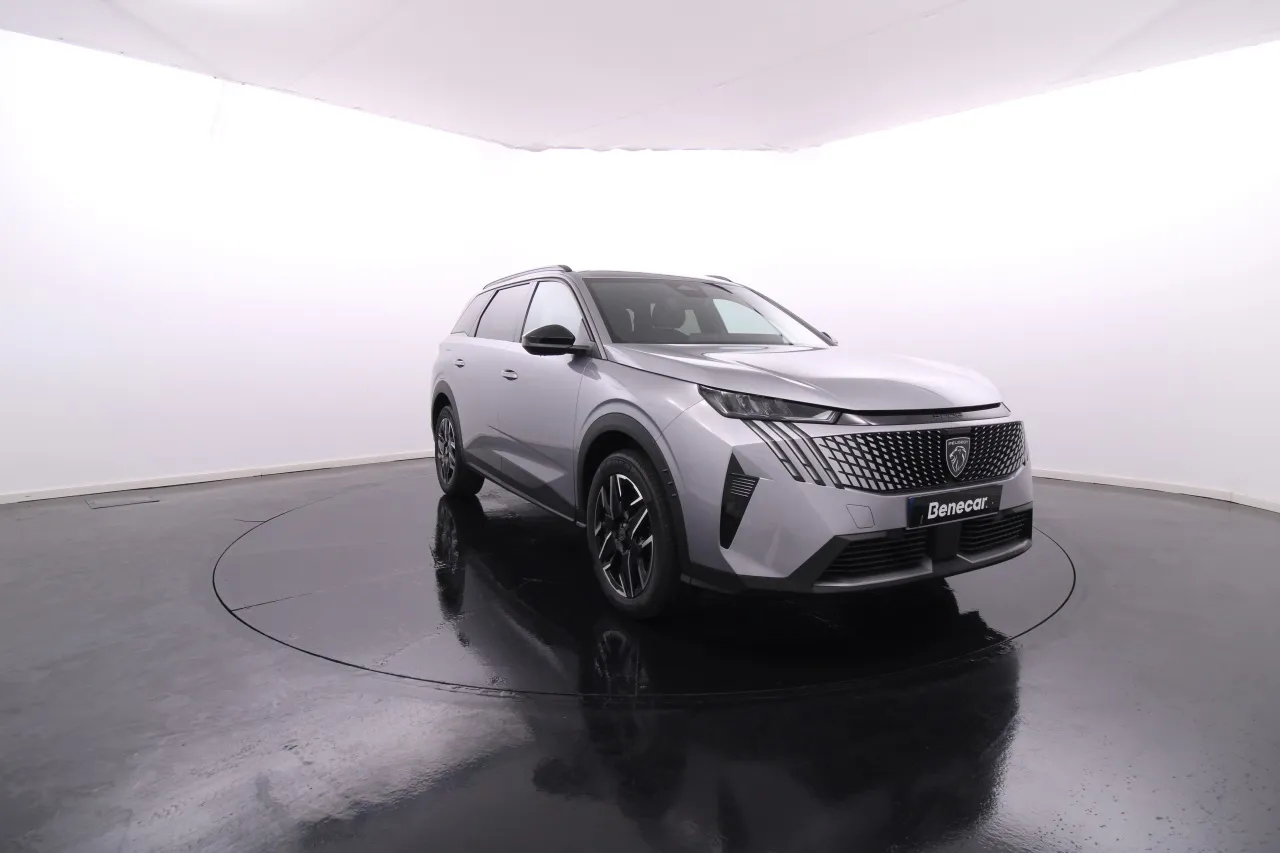Peugeot 5008 Híbrido Gasolina 4 2025