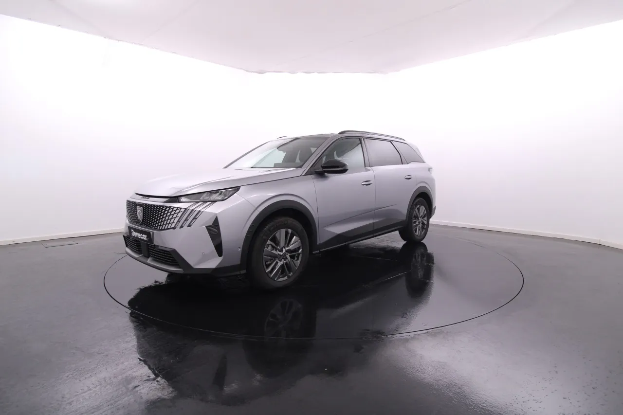 Peugeot 5008 Híbrido Gasolina 12 2025