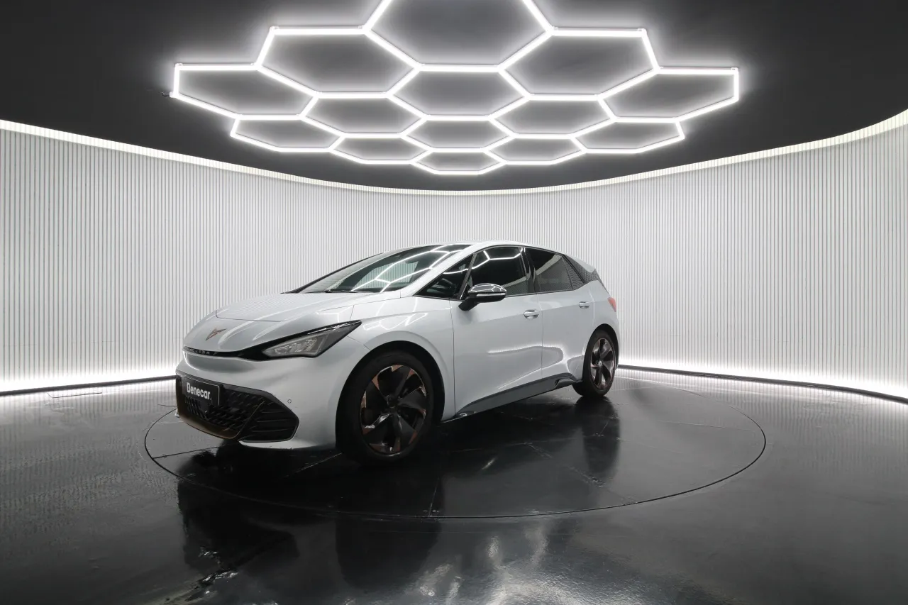 Cupra Born Elétrico 2 2025