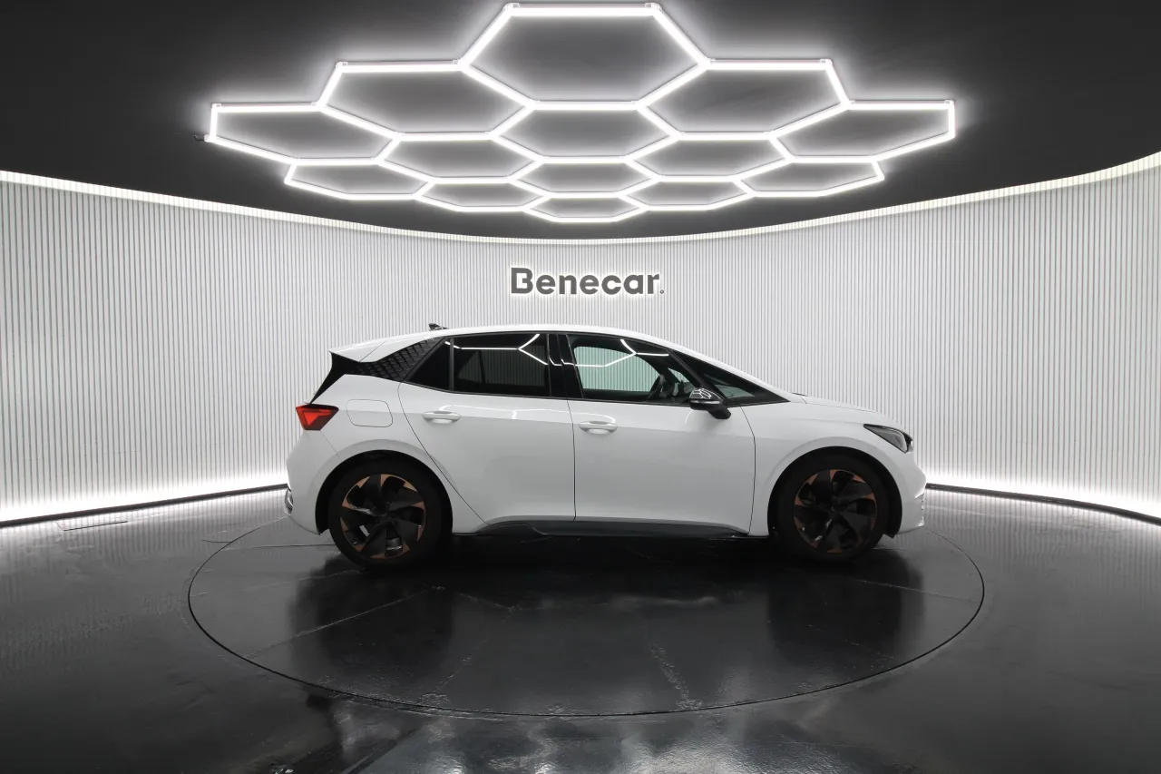 Cupra Born Elétrico 2 2025