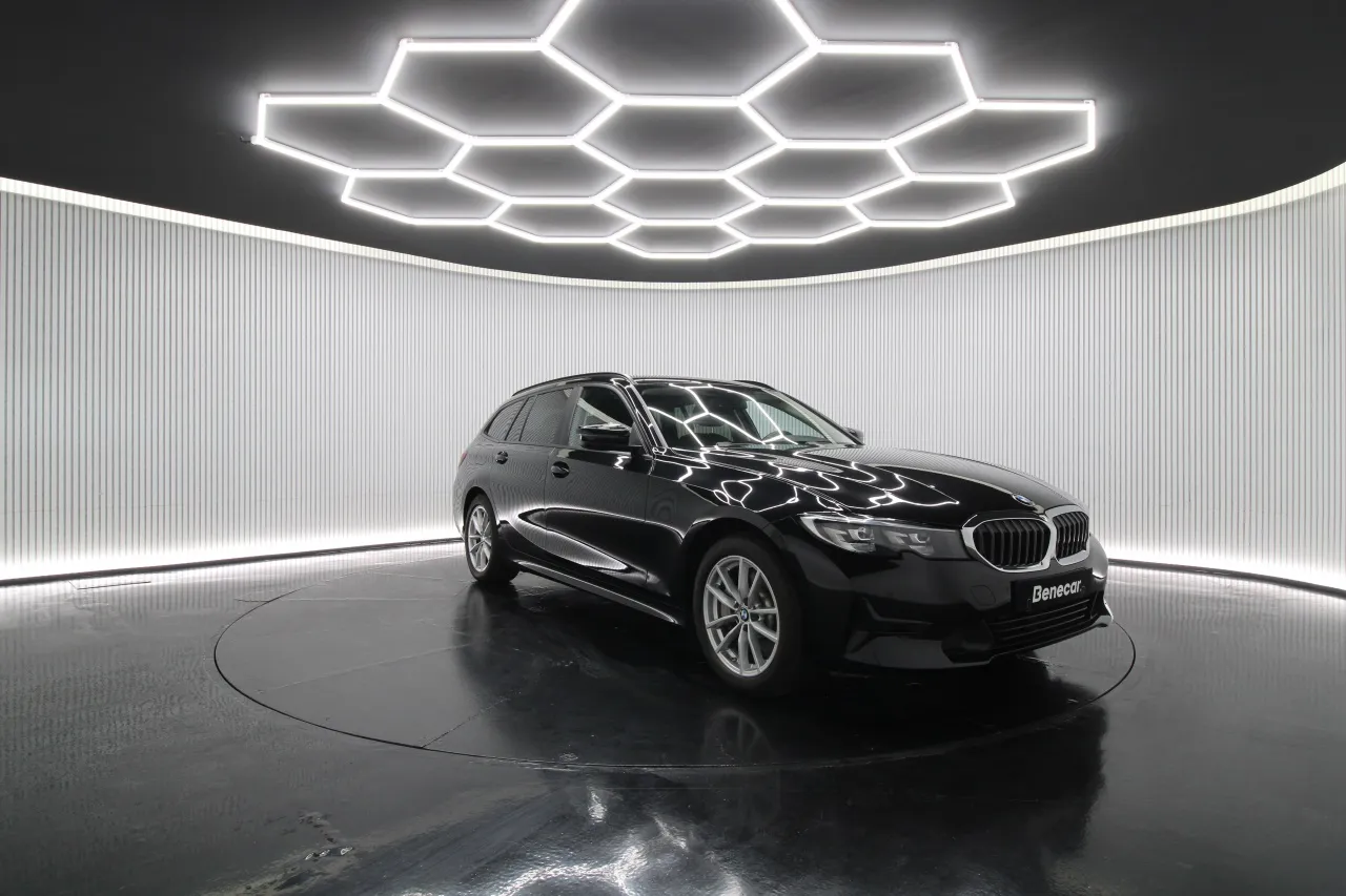 BMW Serie 3 - 330e Elétrico Gasolina 8 2021