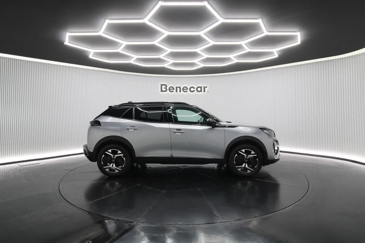 Peugeot e-2008 Electric 5 2025