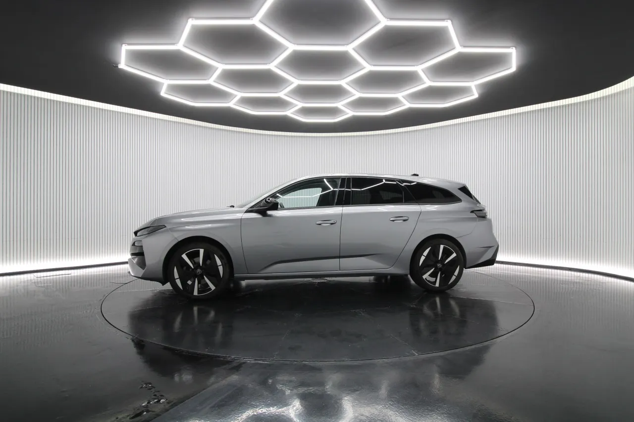 Peugeot e-308 SW Elétrico 12 2025