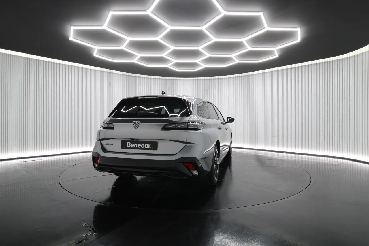 Peugeot e-308 SW Elétrico 12 2025