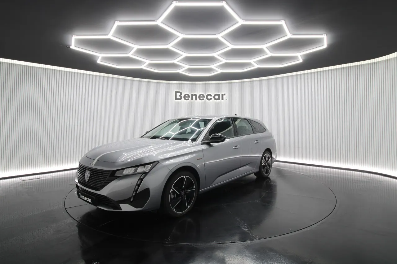 Peugeot e-308 SW Elétrico 4 2025