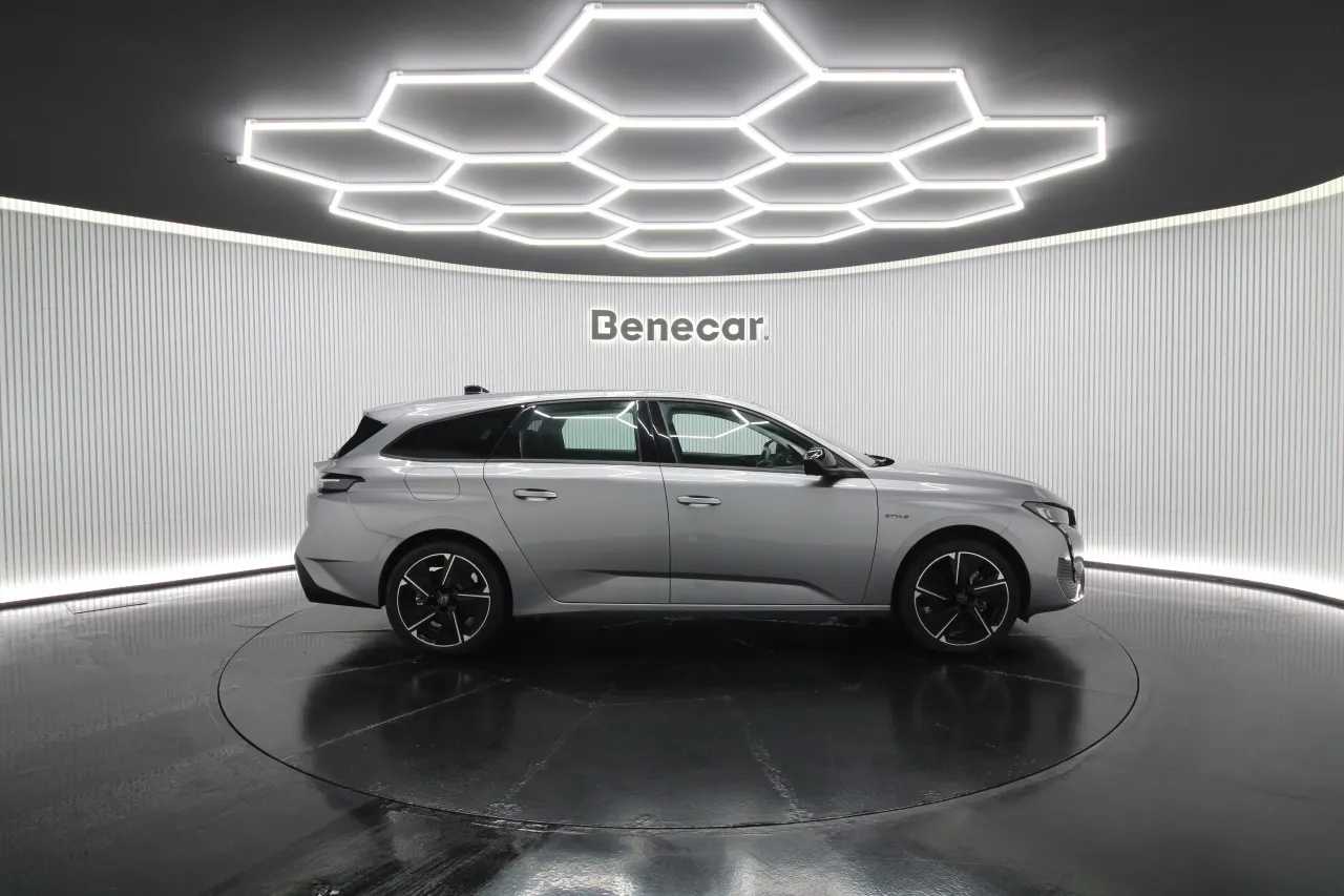 Peugeot e-308 SW Electric 4 2025