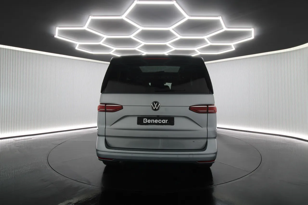 Volkswagen Multivan Electric Gasoline 5 2024