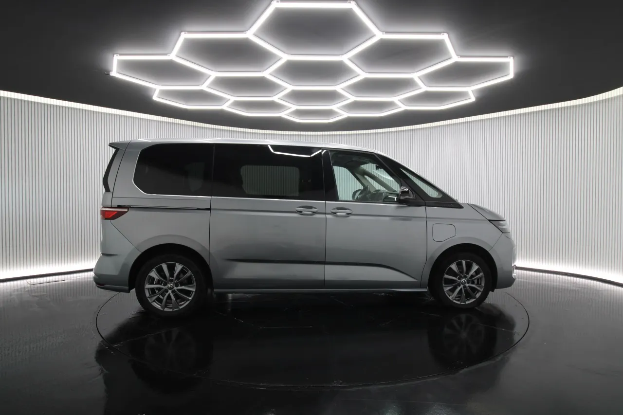 Volkswagen Multivan Electric Gasoline 5 2024