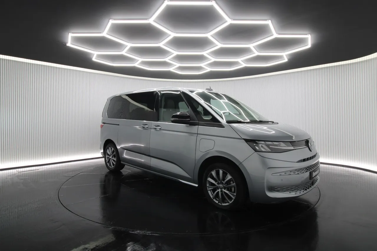 Volkswagen Multivan Electric Gasoline 5 2024