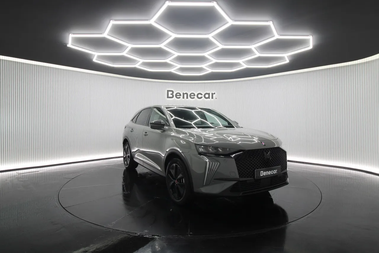 DS DS7 Electric Gasoline 1 2024