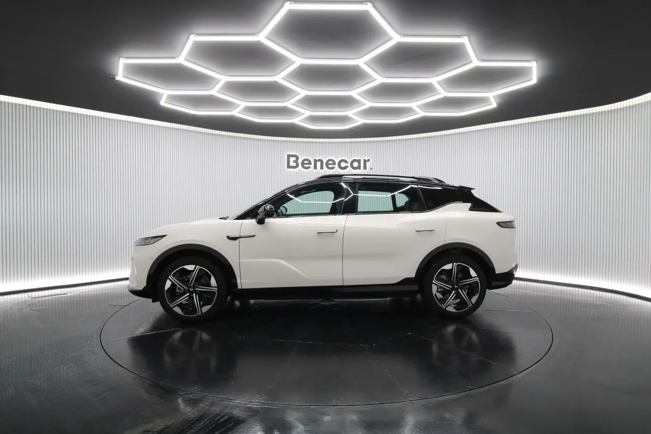 Voyah Courage Elétrico 8 2025