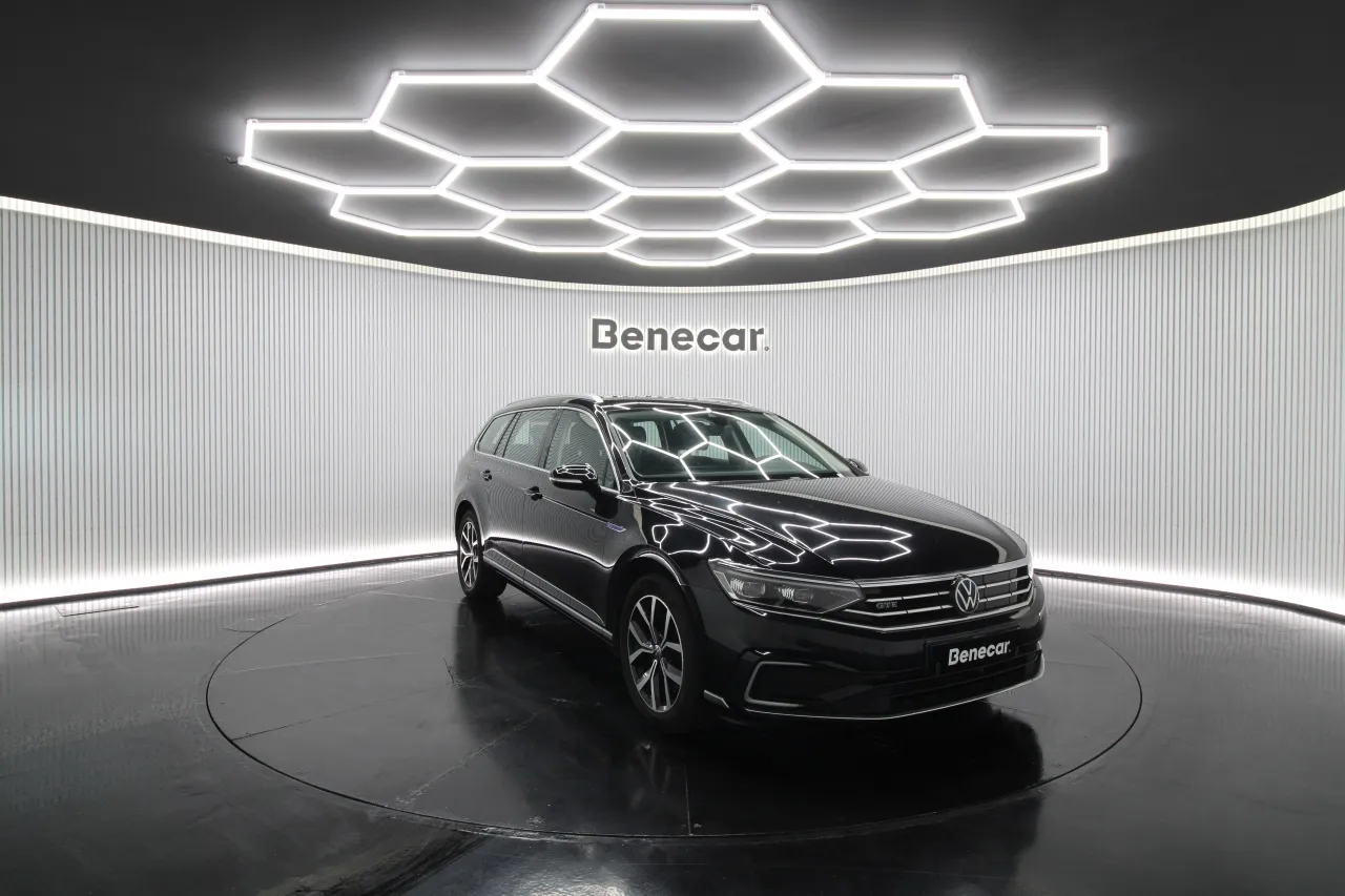 Volkswagen Passat Variant Elétrico Gasolina 4 2021